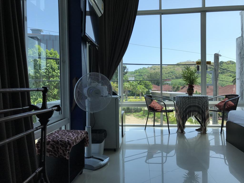 But Different Phuket Boutique Hotel Nai Harn Экстерьер фото